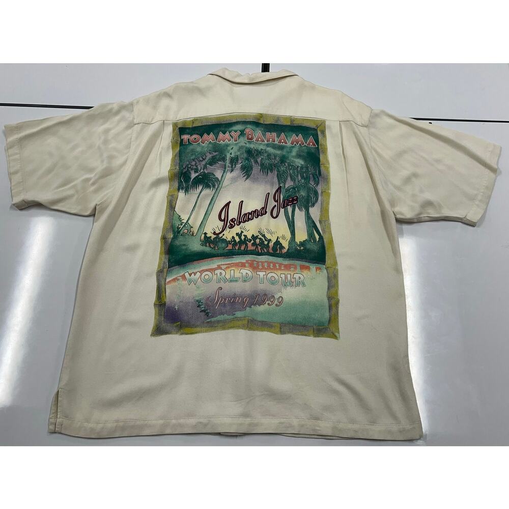 Tommy Bahama SZ L Shirt Short Sleeve Button Up Lightweight Vtg Made in Hong Kong - Picture 3 of 10